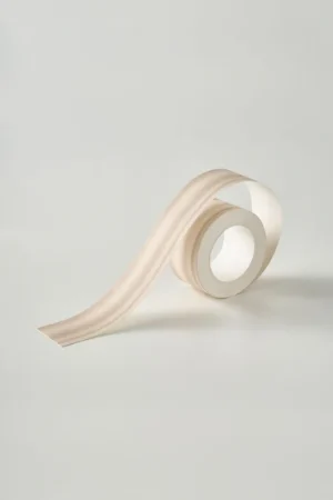 Galon Moulure Fine la Duchesse beige - Moulures & Co de Casadéco Réf. MOCO201551133 Acheter Direct