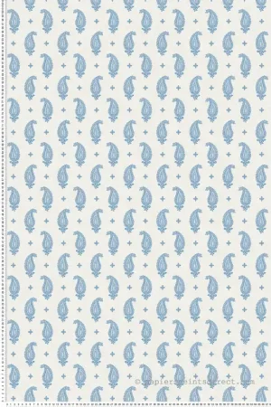 Papier peint Plumetis Cachemire Maia bleu clair écru - French Country d‘Initiales Réf. INI-FC62402 Jusqu'à Épuisement Des Stocks