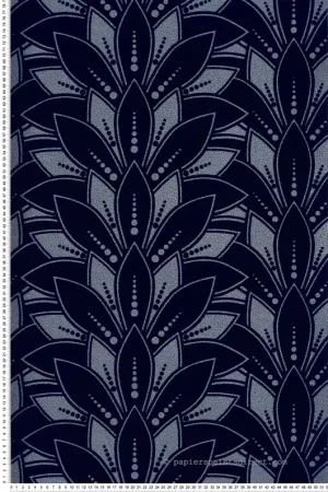 Papier peint Fleurs Lys Velours bleu nuit - Elodie 1838 Wallcoverings d‘Initiales Réf. INI-90713901 Populaire