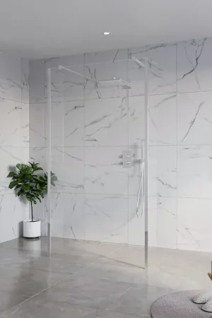 Usine Directe Fortifura Galeria Douche à l‘italienne - 110x200cm - verre clair - anticalcaire - verre de sécurité 8mm - 2 parois latérales 30cm - avec bras muraux et profilés d‘angle - Chrome
