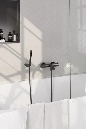 Vente Directe BRAUER Stripe Mitigeur thermostatique de douche - SET 03 - apparent - support mural - douchette sur barre - flexible de douche - gunmetal brossé PVD