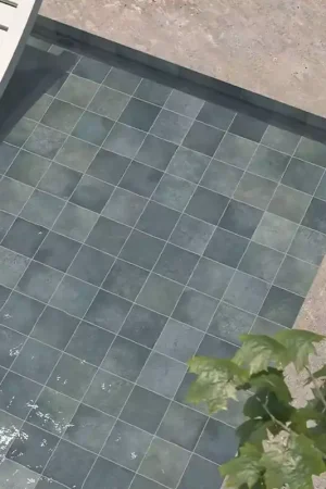 Carrelage extérieur piscine Spa&Pools Indigo Equipe Vente Directe