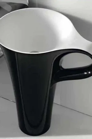 Promotion Saisonnière Lavabo Totem Tasse à café Solid surface Noir et Blanc - 70x85 cm - Cup